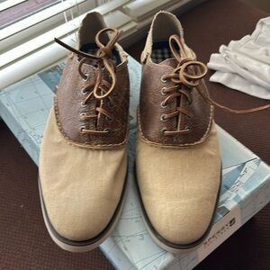 SPERRY BOAT OX SADDLE KHAKI CVS MENS SHOE SIZE 11.5m. New w box. Brown khaki.